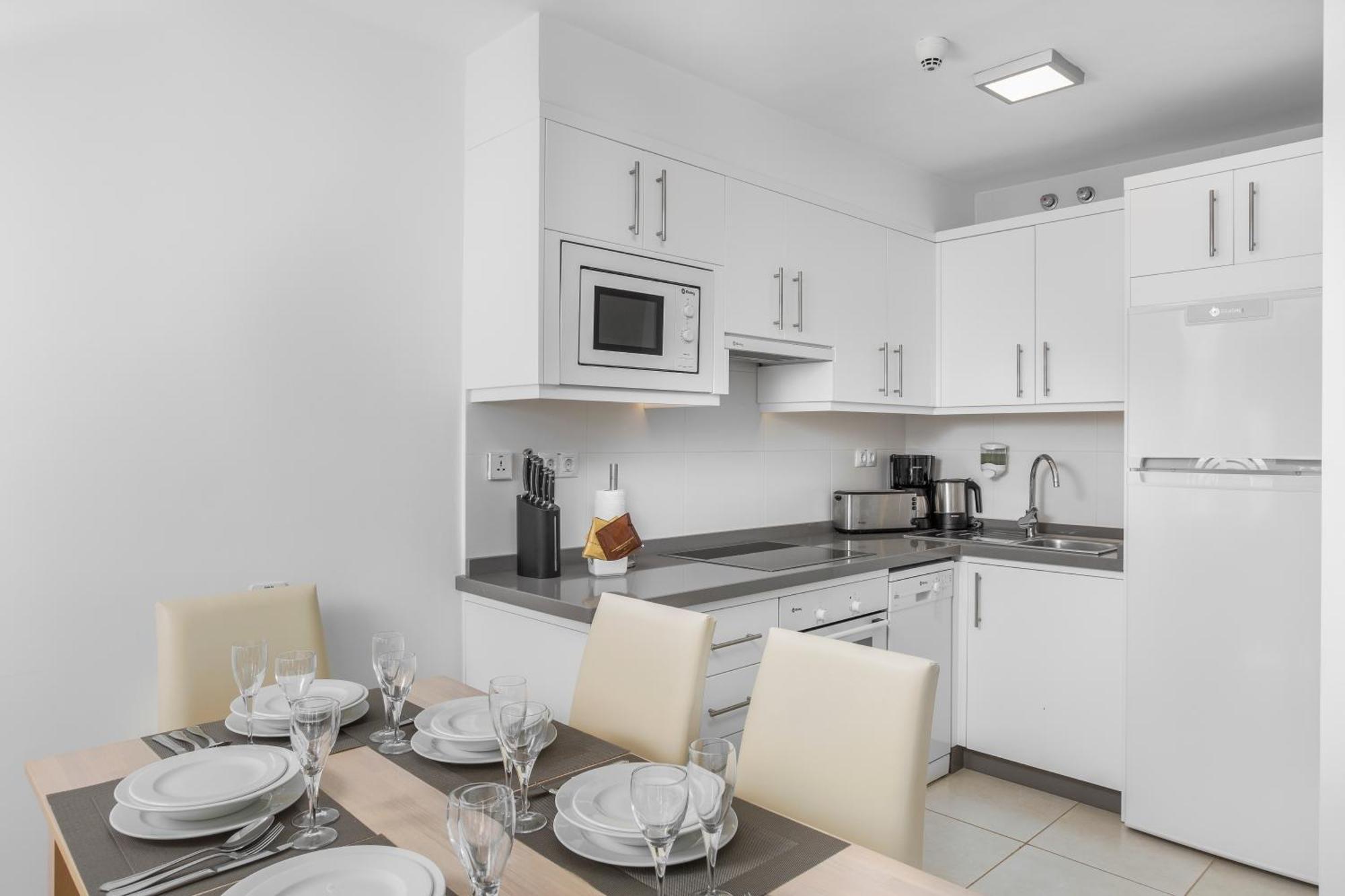 Club Cala Blanca Apart-hotel 3*